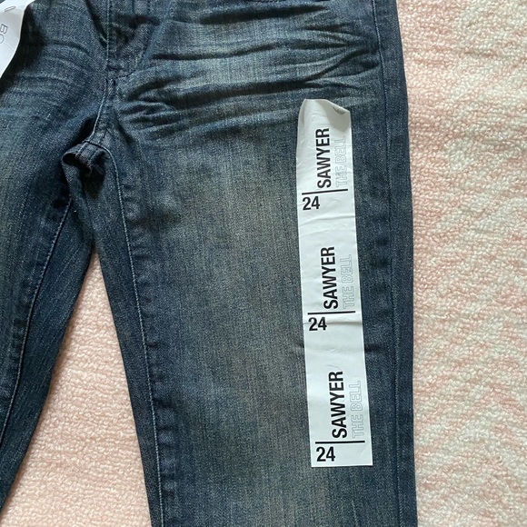 BCBG generation bell bottom jeans - Picture 3 of 6